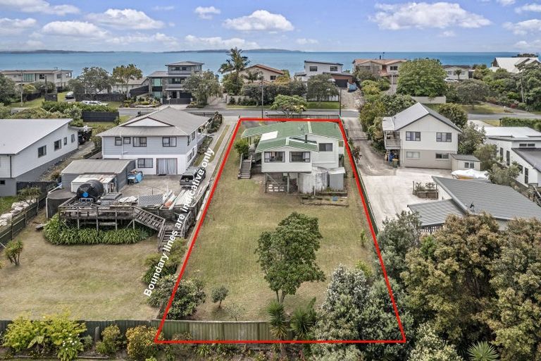 Photo of property in 233 Vipond Road, Stanmore Bay, Whangaparaoa, 0932