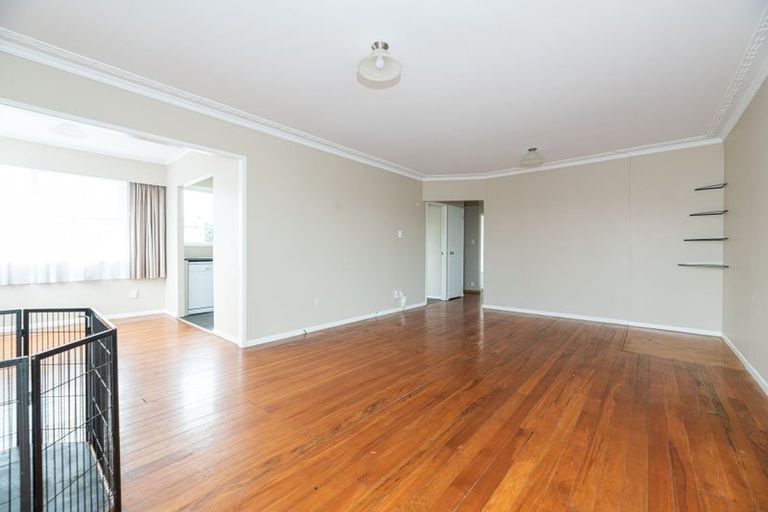 Photo of property in 37 Winsford Street, Manurewa, Auckland, 2102