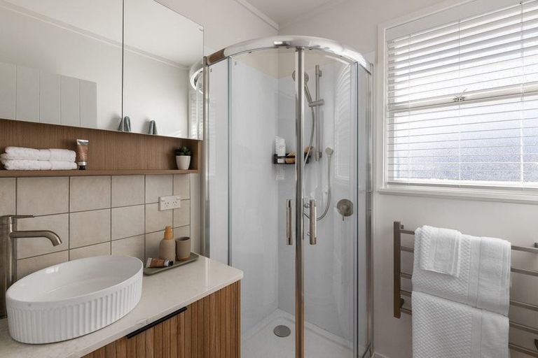 Photo of property in 9a Lynwood Place, Brookfield, Tauranga, 3110