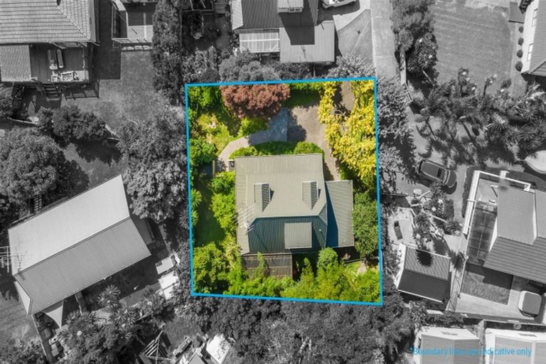 Photo of property in 2/36 Gosford Drive, Botany Downs, Auckland, 2010