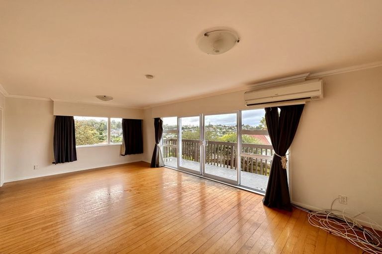 Photo of property in 54 Triangle Road, Massey, Auckland, 0614