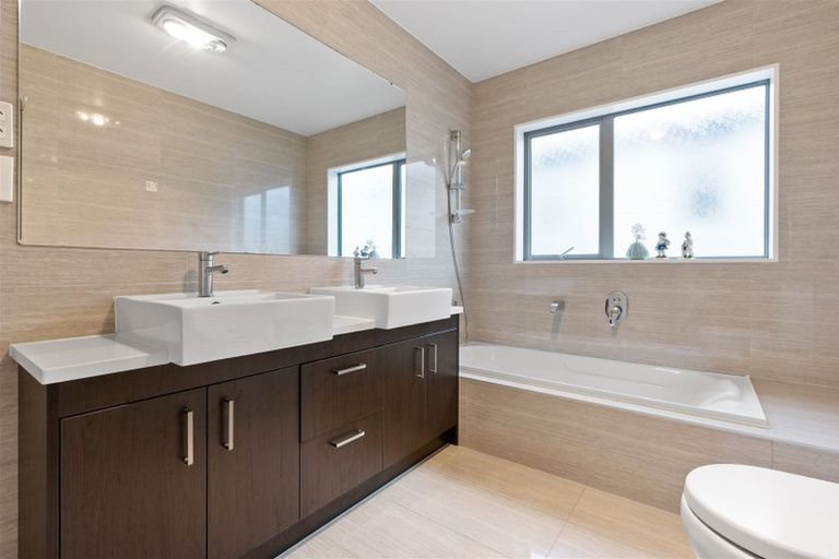 Photo of property in 77 Valderama Drive, Flat Bush, Auckland, 2019