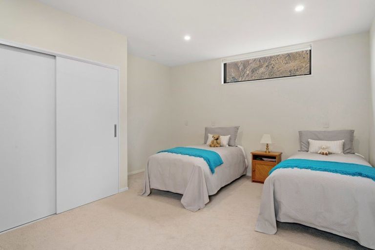 Photo of property in 10 Double Cone Road, Jacks Point, Queenstown, 9371