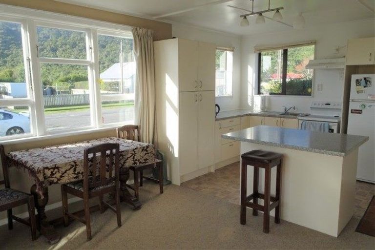 Photo of property in 6 Wickes Street, Cobden, Greymouth, 7802
