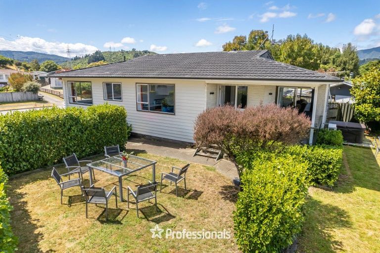 Photo of property in 3 Utah Grove, Totara Park, Upper Hutt, 5018
