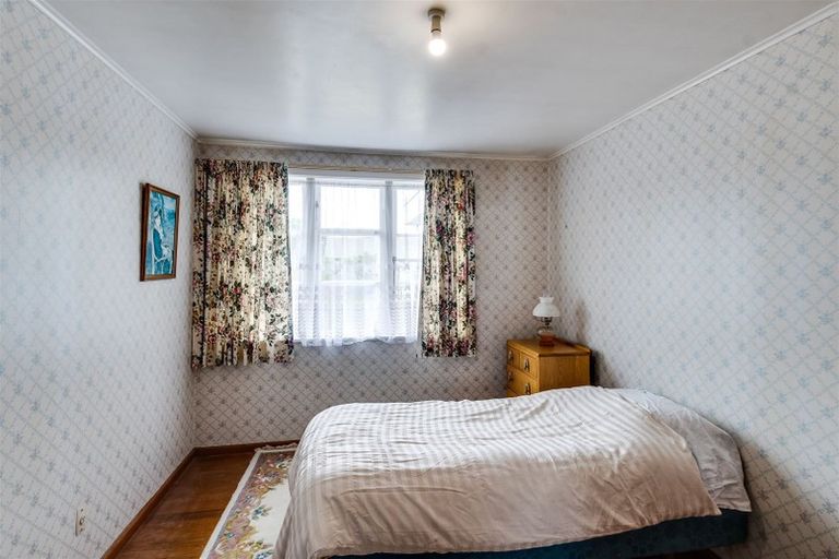 Photo of property in 12 Shackleton Street, Maraenui, Napier, 4110