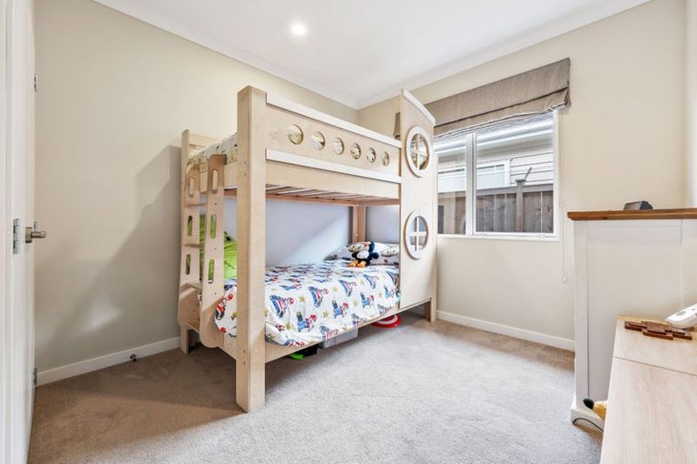 Photo of property in 4 Lewis Younie Road, Kumeu, 0810
