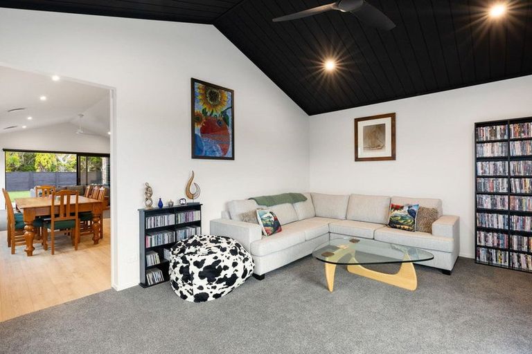 Photo of property in 90 Hugo Shaw Drive, Cambridge, 3434