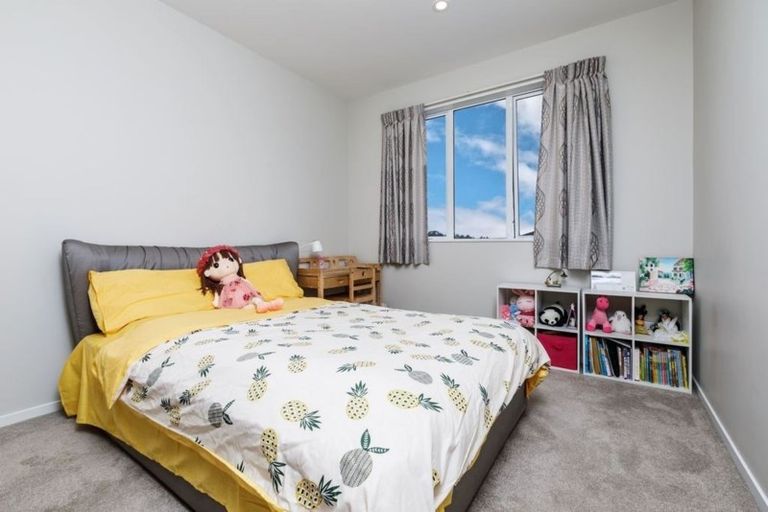 Photo of property in 45 Golden Morning Drive, Albany Heights, Auckland, 0632