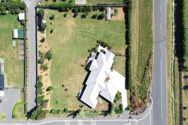 Photo of property in 2 Jacks Drive, West Melton, 7618