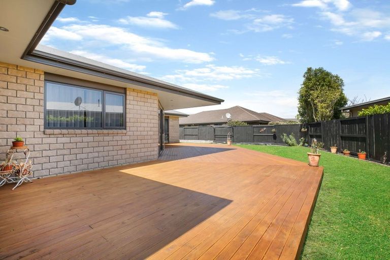 Photo of property in 32 Coleraine Drive, Rototuna, Hamilton, 3210