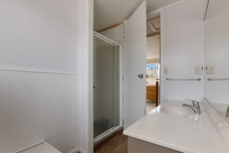 Photo of property in 2 Caesar Street, Stratford, 4332