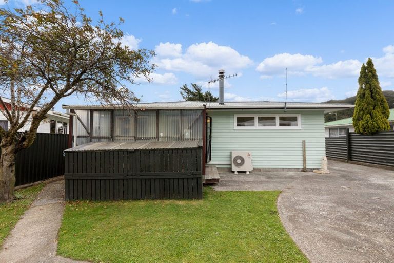 Photo of property in 46 Meremere Street, Wainuiomata, Lower Hutt, 5014