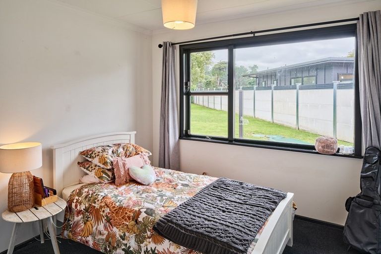 Photo of property in 19 Motukaraka Point, Pauatahanui, Porirua, 5381