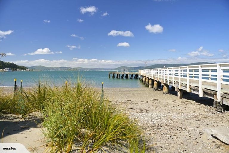 Photo of property in 28 Ferry Street, Seatoun, Wellington, 6022