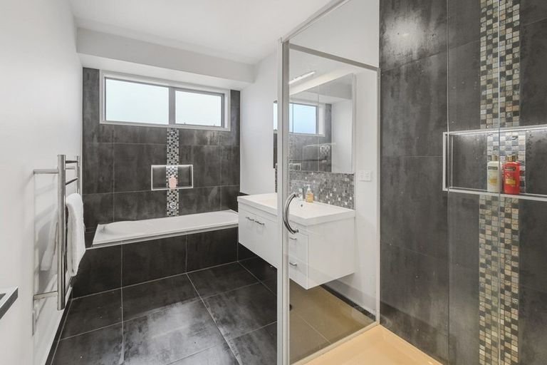 Photo of property in 69 Mcintosh Drive, Pokeno, 2471