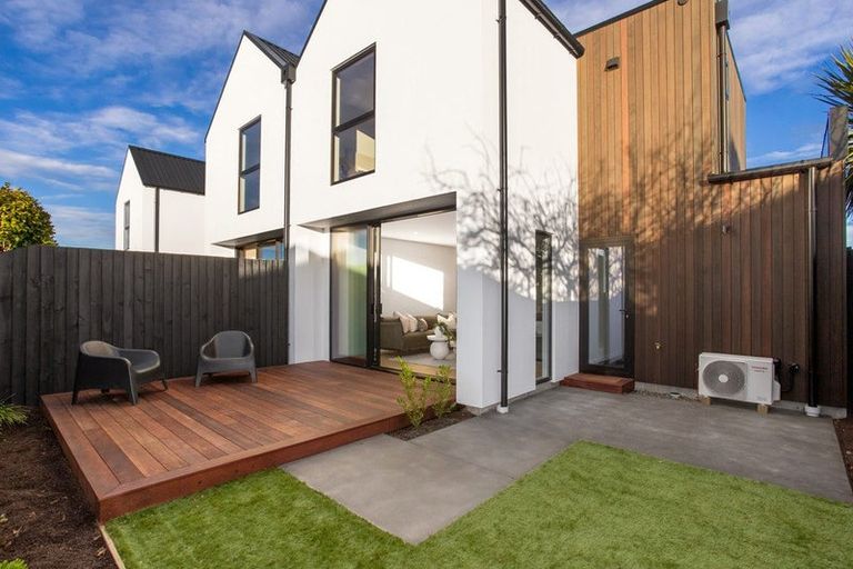 Photo of property in 3/27 Division Street, Riccarton, Christchurch, 8041