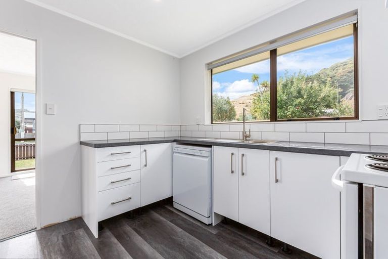 Photo of property in 1/10 James Street, Plimmerton, Porirua, 5026