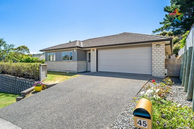 Photo of property in 45 Speldhurst Grove, Stokes Valley, Lower Hutt, 5019