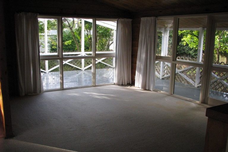 Photo of property in 14 Binda Place, Botany Downs, Auckland, 2010