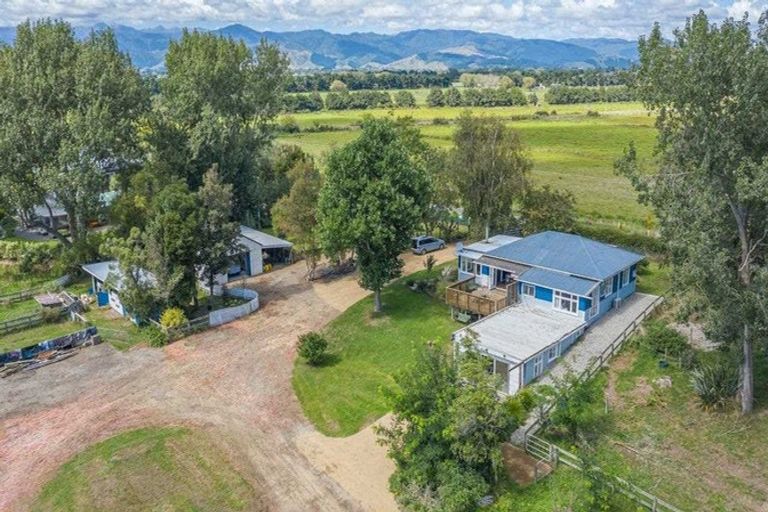 Photo of property in 328 Hokio Beach Road, Hokio Beach, Levin, 5571