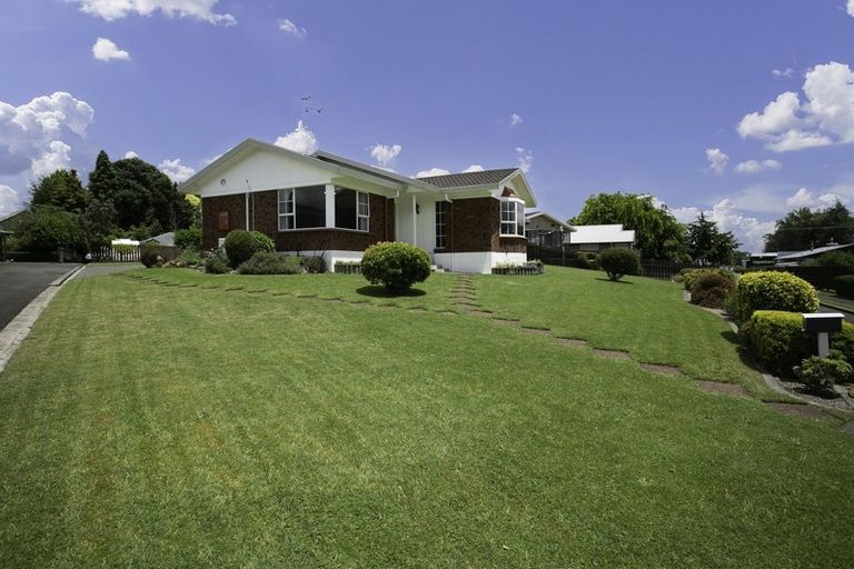 Photo of property in 31 Sheridan Crescent, Leamington, Cambridge, 3432