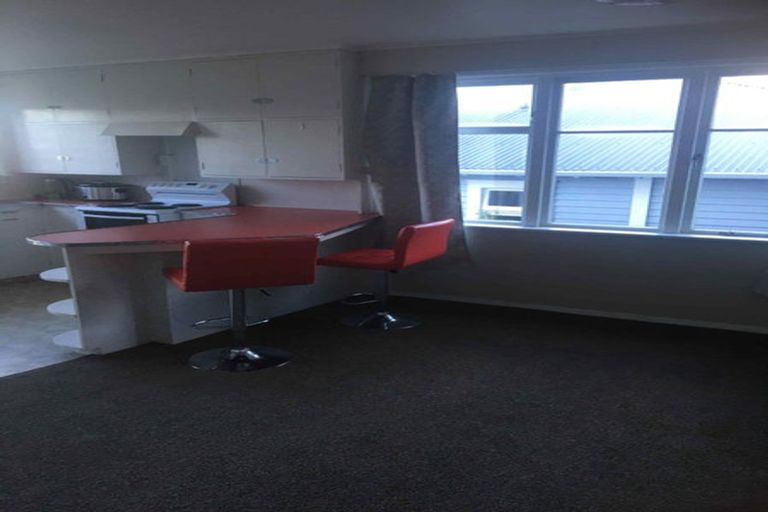 Photo of property in 21 Crawford Road, Kilbirnie, Wellington, 6022