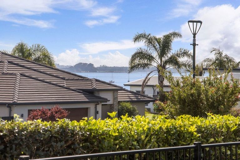 Photo of property in 7 Vantage Place, Omokoroa, 3114