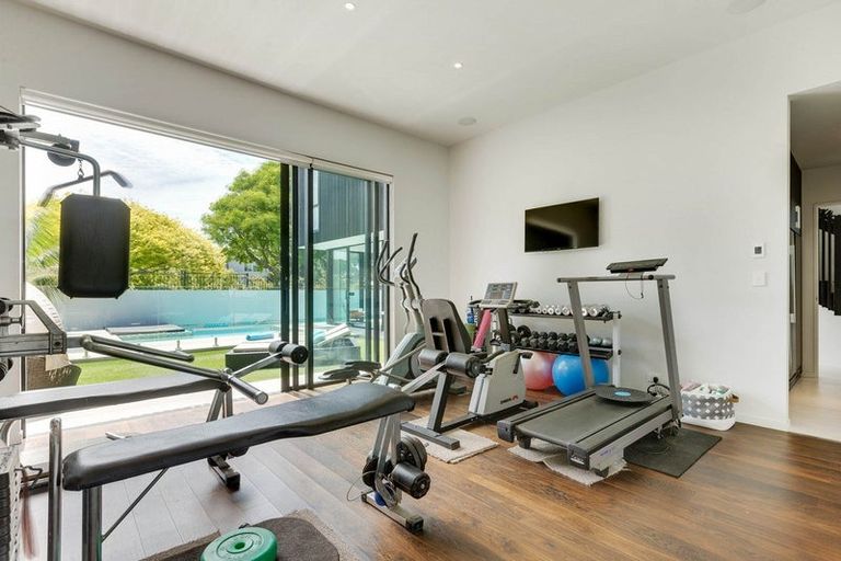 Photo of property in 36 Oceania Place, Mellons Bay, Auckland, 2014