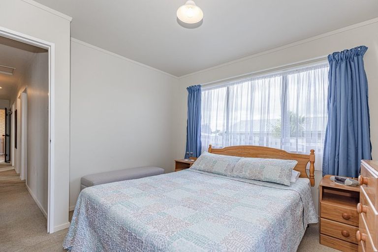 Photo of property in 8 Karyn Street, Castlecliff, Whanganui, 4501