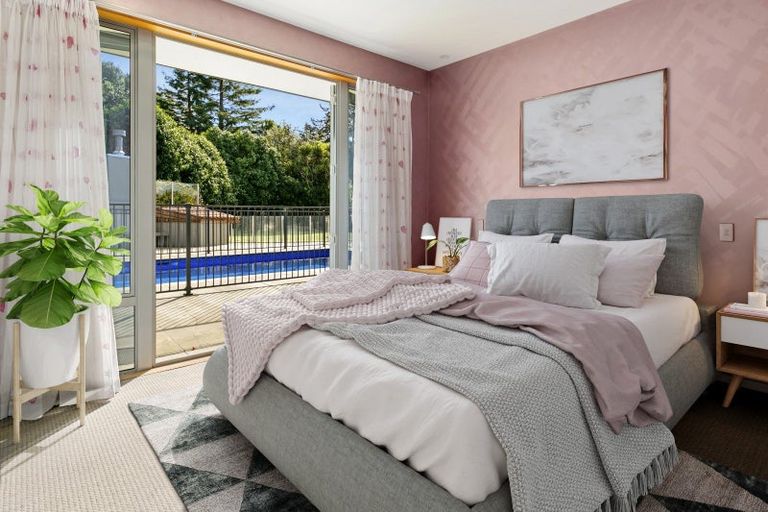 Photo of property in 5 Cameron Drive, Acacia Bay, Taupo, 3385