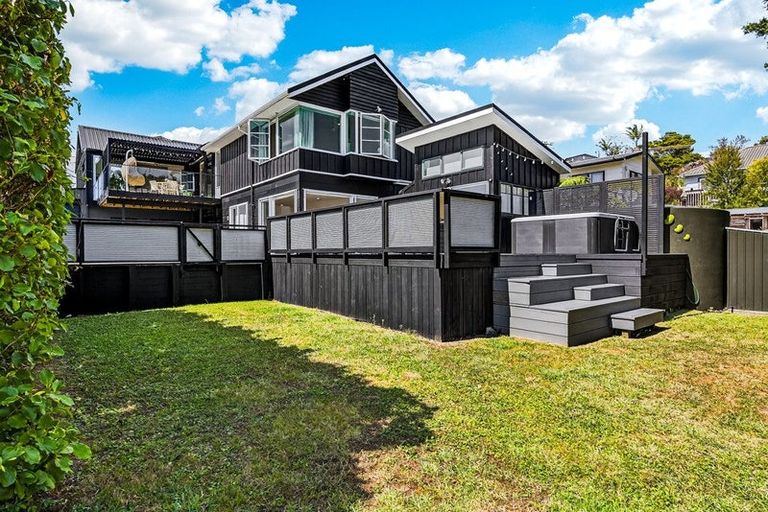 Photo of property in 6 Blacks Road, Greenhithe, Auckland, 0632