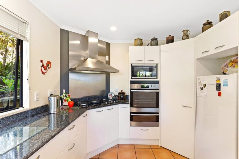 Photo of property in 20a Auld Street, Torbay, Auckland, 0630