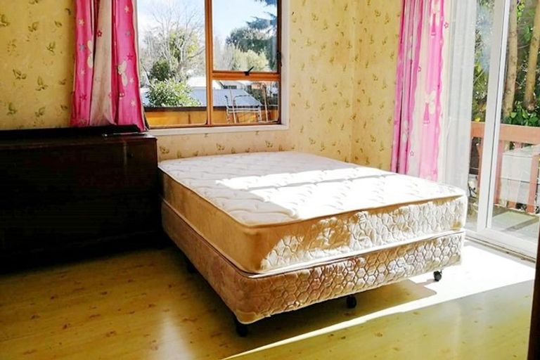 Photo of property in 69 Casuarina Road, Half Moon Bay, Auckland, 2012