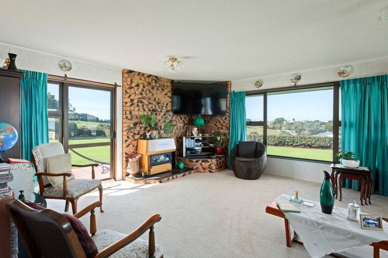 Photo of property in 131 Athenree Road, Athenree, Katikati, 3177
