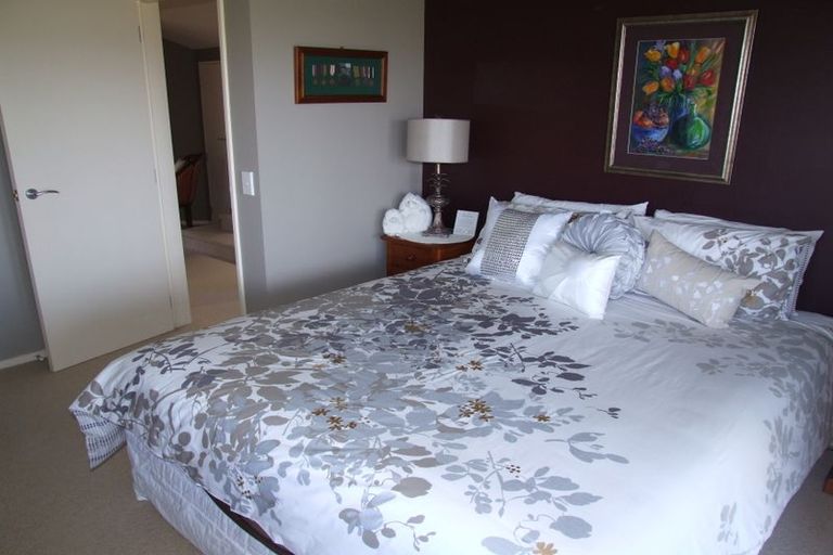 Photo of property in 2/72 Harvey Street, Waipahihi, Taupo, 3330