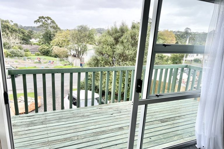 Photo of property in 21 Tudor Road, Henderson, Auckland, 0610