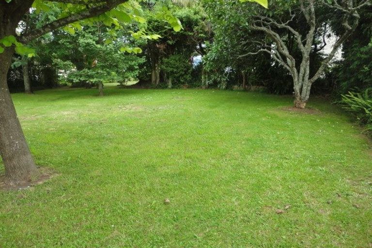 Photo of property in 21 Fowler Street, Northcote, Auckland, 0627