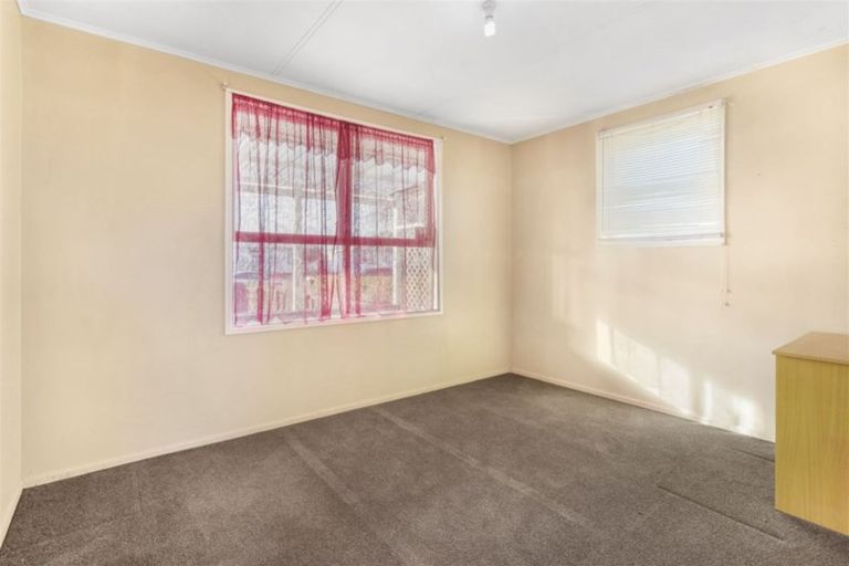 Photo of property in 16a Nogat Avenue, Papatoetoe, Auckland, 2024