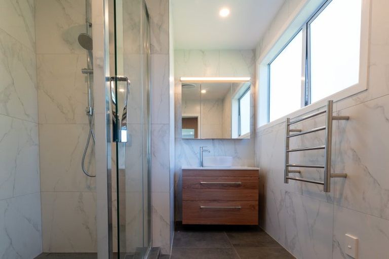 Photo of property in 35 Pleasant Road, Glen Eden, Auckland, 0602