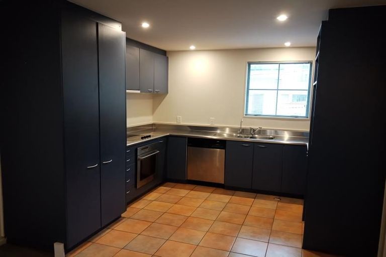 Photo of property in 3/28 Majoribanks Street, Mount Victoria, Wellington, 6011