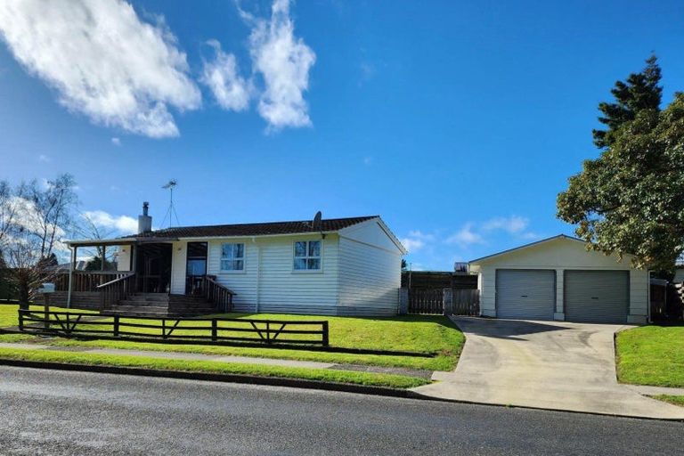 Photo of property in 77 Saint Andrews Drive, Tokoroa, 3420
