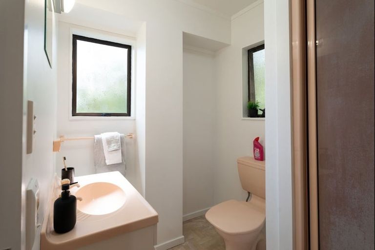 Photo of property in 18 Roys Road, Plimmerton, Porirua, 5026