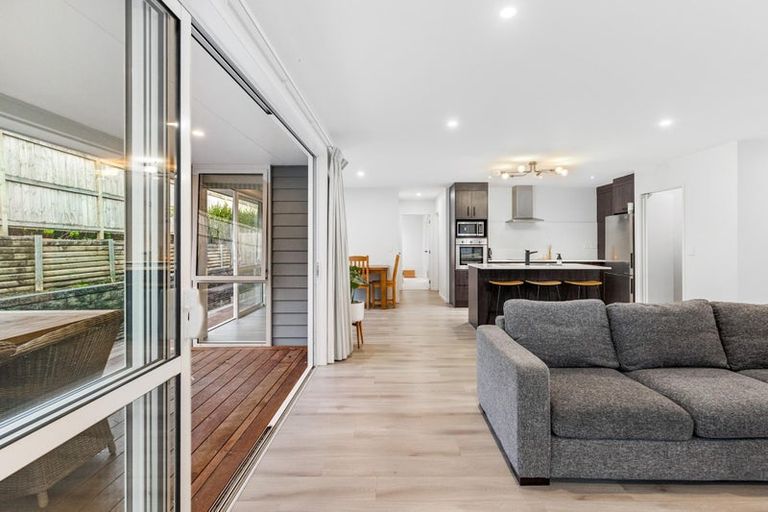Photo of property in 36 Accolage Boulevard, Kumeu, 0810