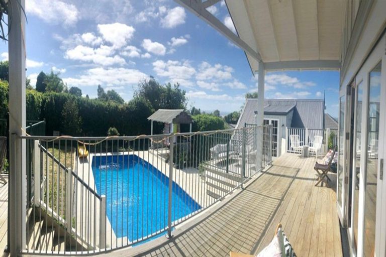 Photo of property in 19 Huapai Street, Onehunga, Auckland, 1061