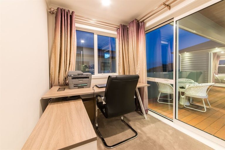 Photo of property in 20 Spyglass Street, Red Beach, 0932