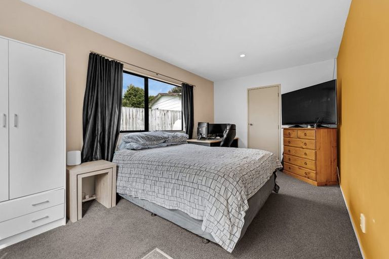 Photo of property in 9 Ohira Place, Henderson, Auckland, 0612
