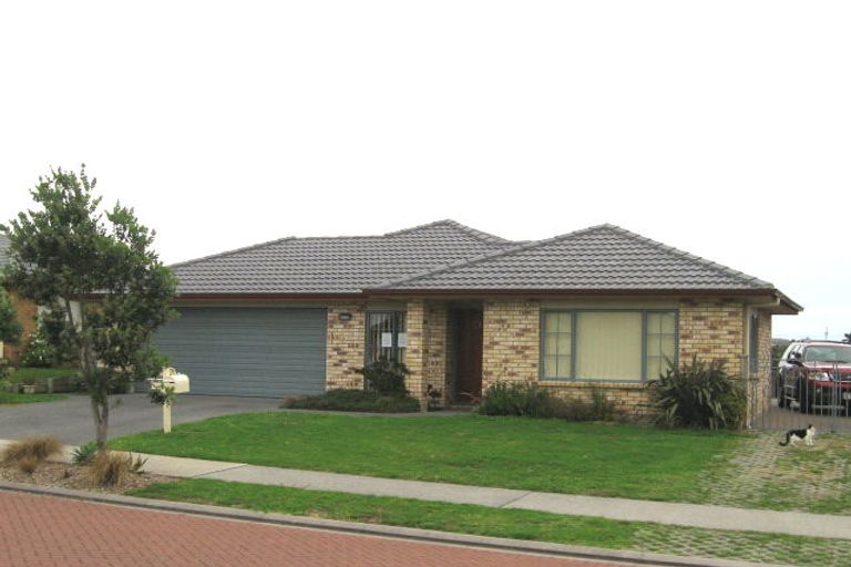 Photo of property in 22 Richfield Crescent, Westgate, Auckland, 0614