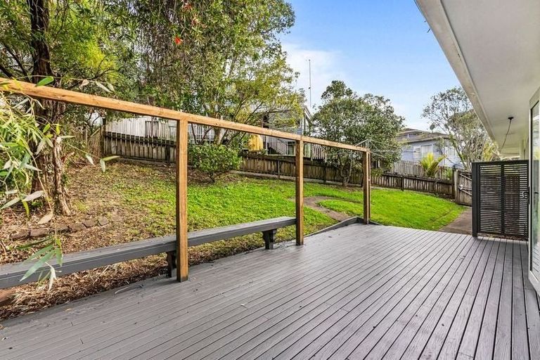 Photo of property in 1/13 Erica Road, Sunnynook, Auckland, 0620