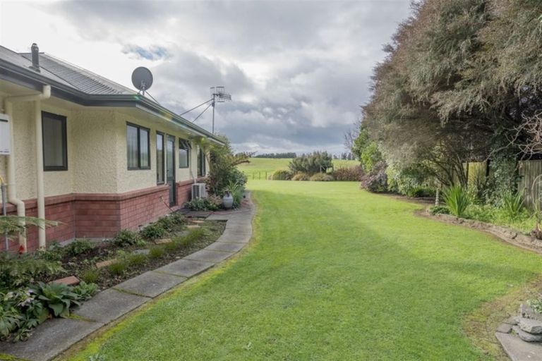 Photo of property in 10 Clifford Close, Levin, 5510